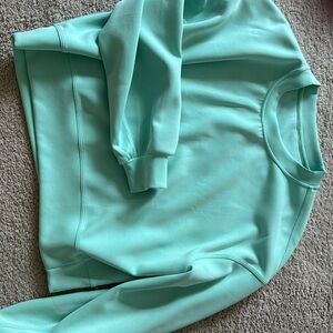 Lululemon crop sweatshirt